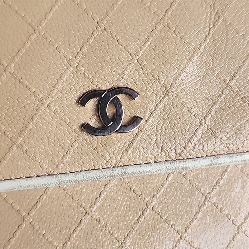 Chanel Beige/Cream Lambskin Leather Front Snap Diamond Trifold Long Wallet COA - Picture 6 of 13